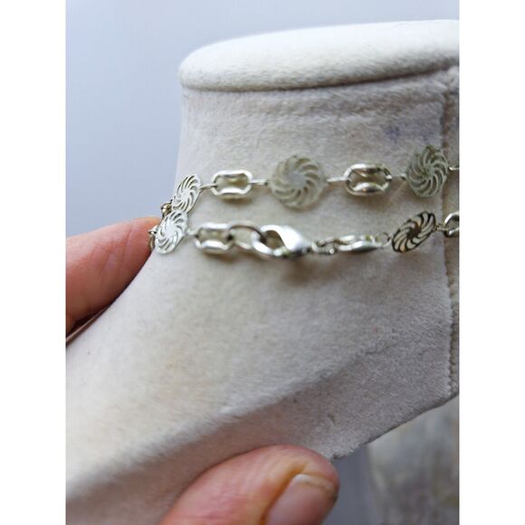 A Silver Tone Chain Necklace Disc Boho Hippie Chic Festival Whimsical - Picture 5 of 9